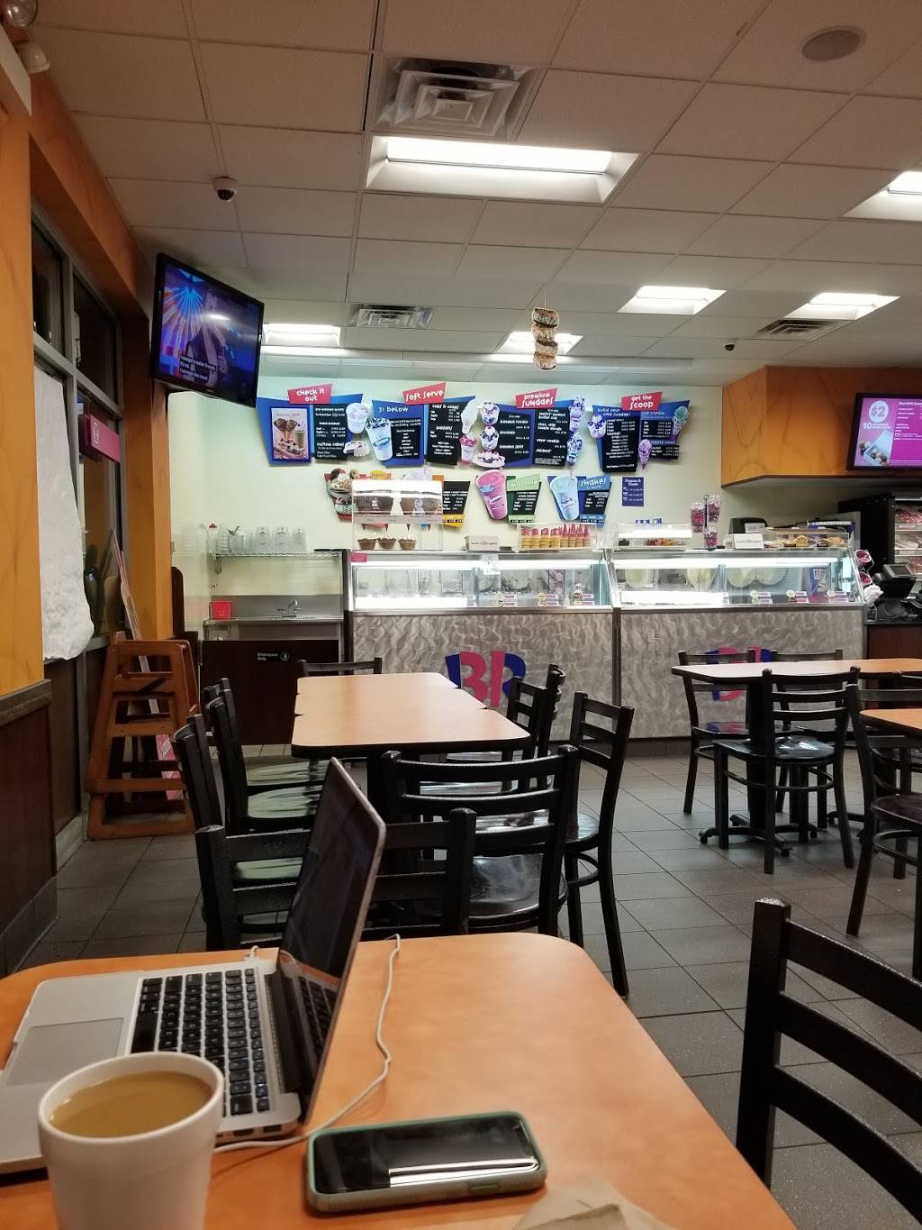 Dunkin Donuts | cafe | 10131 W Grand Ave, Franklin Park, IL 60131, USA | 8472889261 OR +1 847-288-9261