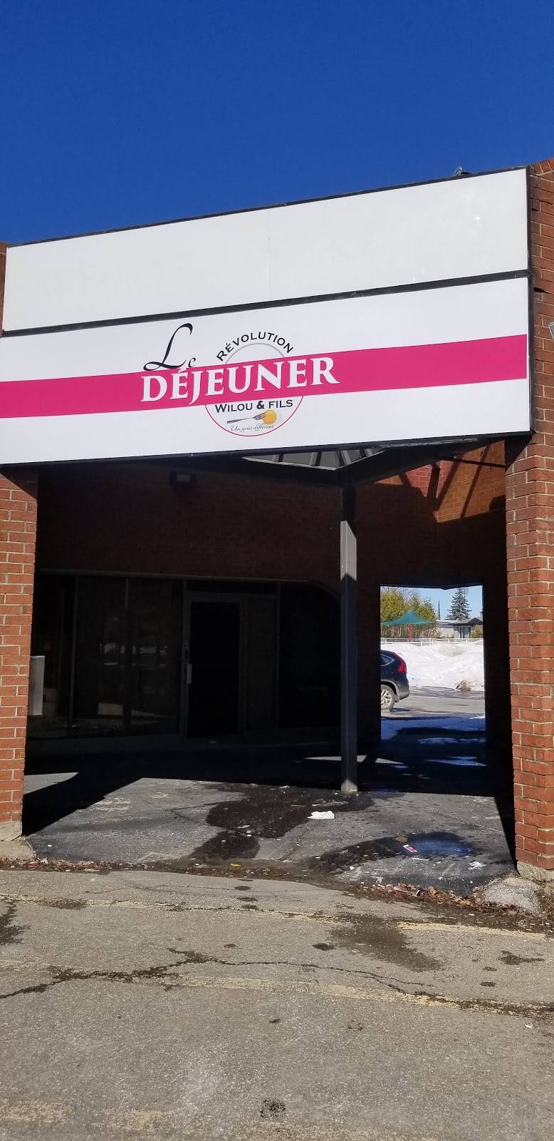 Le Déjeuner Révolution Wilou et Fils | restaurant | 5555 Boulevard des Laurentides, Laval, QC H7K 2K4, Canada | 4509371336 OR +1 450-937-1336