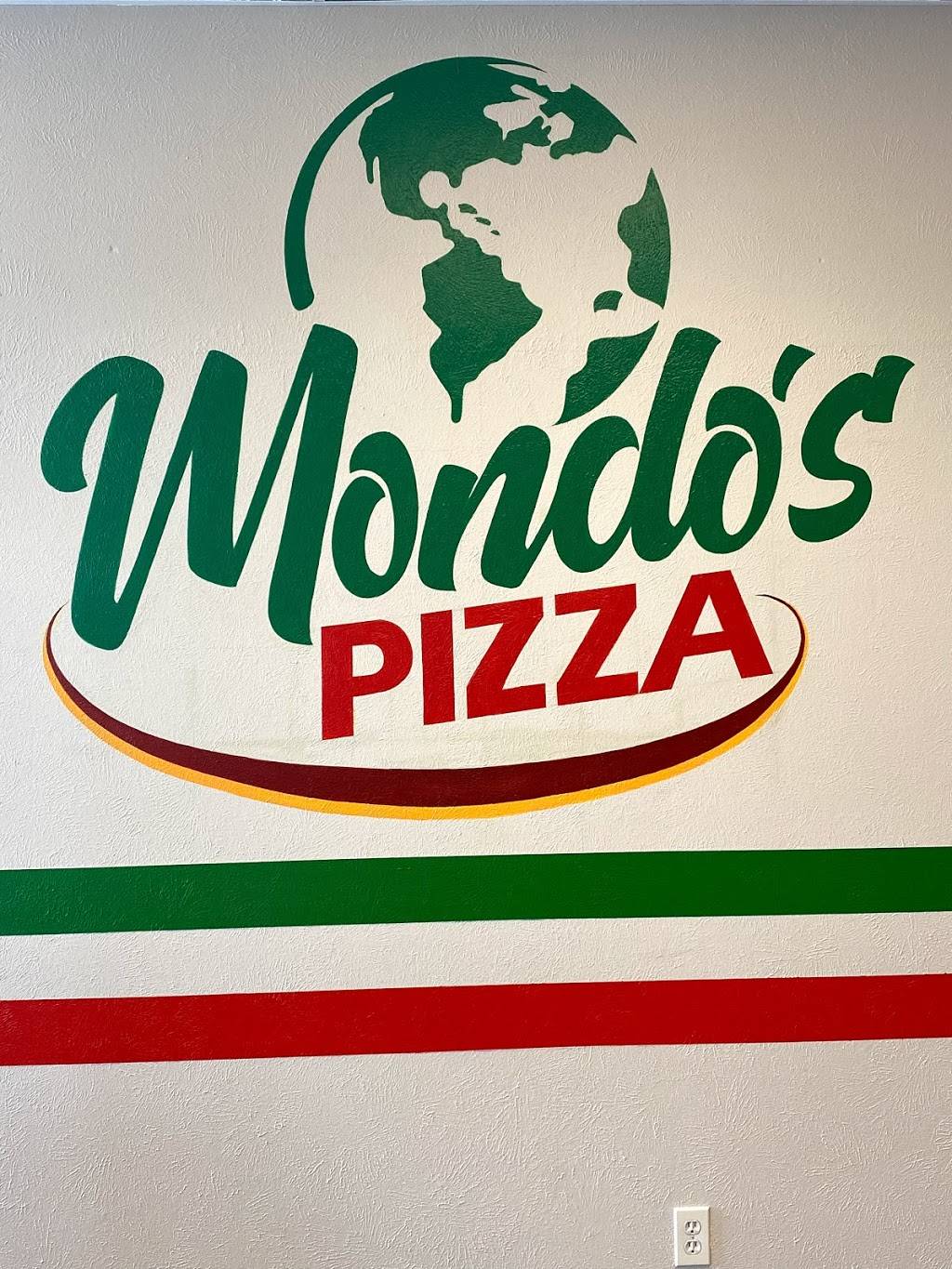 Mondos Pizza | restaurant | 3751 Tower Rd, Aurora, CO 80011, USA | 3033757834 OR +1 303-375-7834