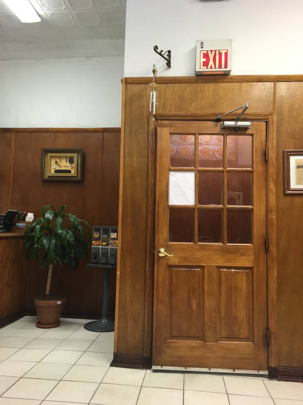 Hos Chinese Carryout | restaurant | 1707 Centre Plaza, Alexandria, VA 22302, USA | 7039319781 OR +1 703-931-9781