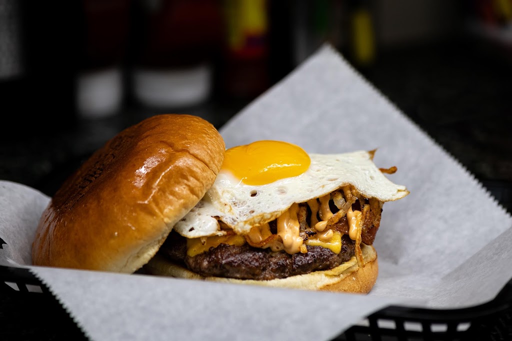 Burger Bite | restaurant | 3901 W Touhy Ave, Lincolnwood, IL 60712, USA | 2244706950 OR +1 224-470-6950