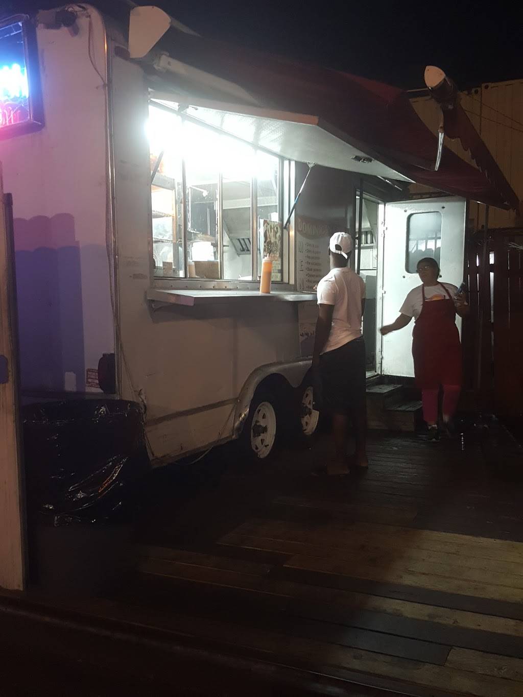 Dominican Chimi | restaurant | 2595 NW 37th St, Miami, FL 33142, USA | 7869709894 OR +1 786-970-9894