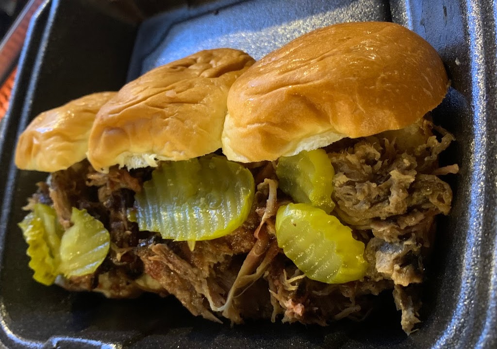 Batchelors Pad BBQ | restaurant | 13407 N La Montana Dr, Fountain Hills, AZ 85268, USA | 4803368884 OR +1 480-336-8884