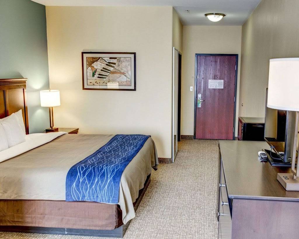 Comfort Inn Near Casino | restaurant | 607 E Prien Lake Rd, Lake Charles, LA 70601, USA | 3184974223 OR +1 318-497-4223