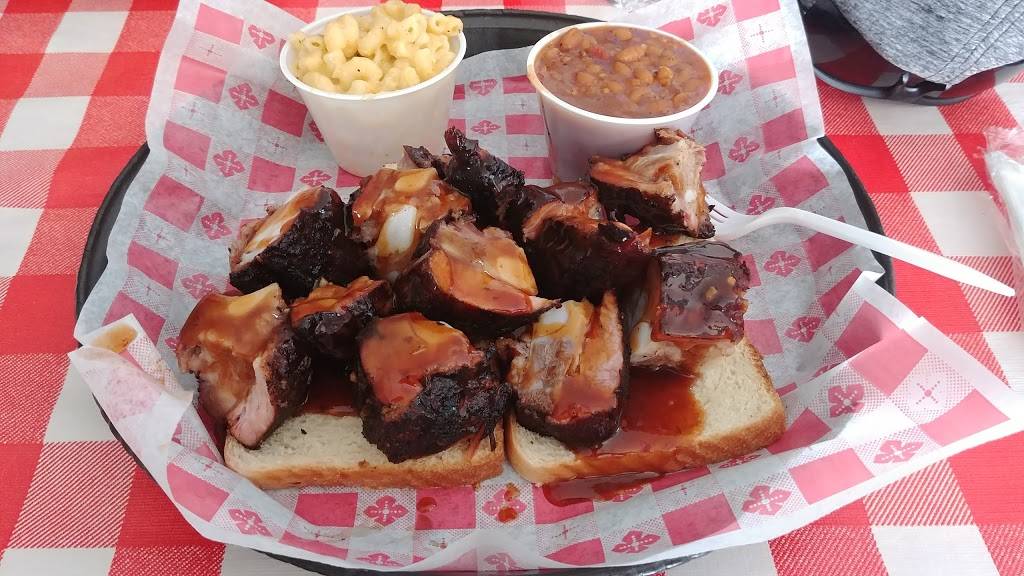 Foxs BBQ | restaurant | 521 Heritage Pointe Dr B, Clarksville, TN 37042, USA | 9318962678 OR +1 931-896-2678