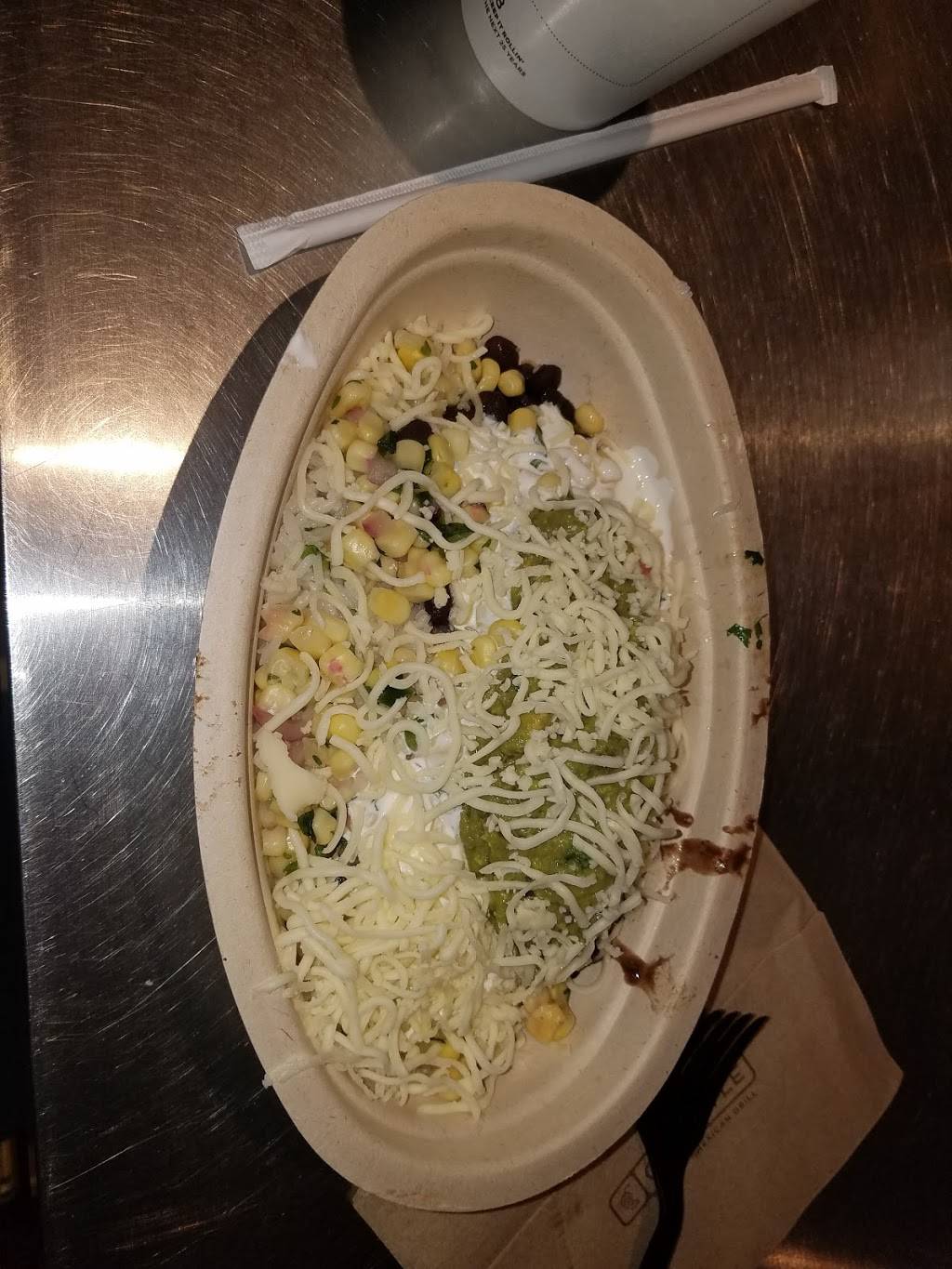 Chipotle Mexican Grill | restaurant | 4489 N High St, Columbus, OH 43214, USA | 6142635547 OR +1 614-263-5547