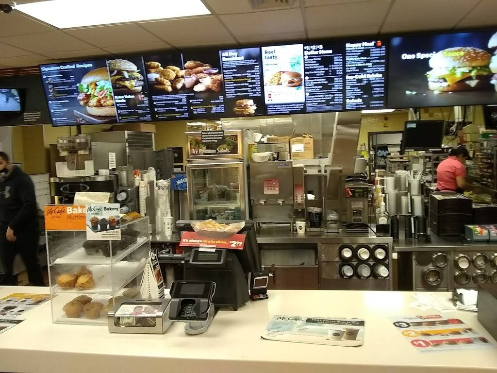 McDonalds | cafe | 32 Broadway, Norwood, MA 02062, USA | 7817694915 OR +1 781-769-4915