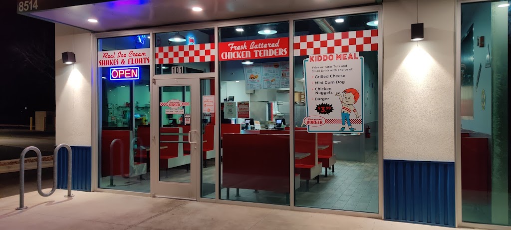 Hometown Burger | restaurant | 8514 Interstate 35 Access Rd, San Antonio, TX 78211, USA | 2103547163 OR +1 210-354-7163