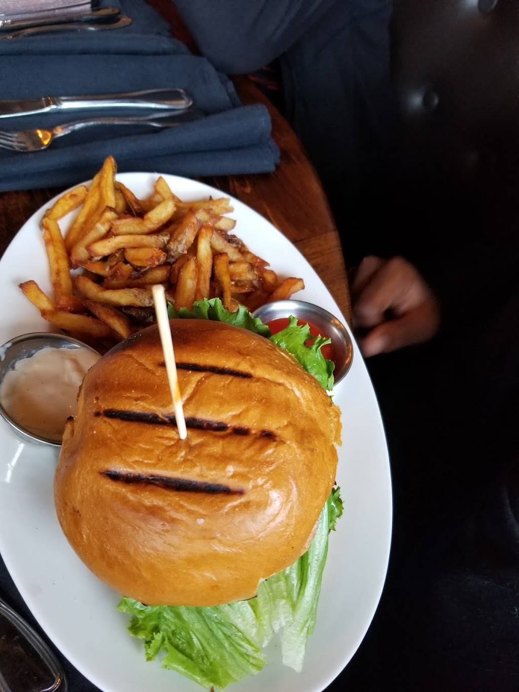 Salt Factory Pub "Roswell" | restaurant | 952 Canton St, Roswell, GA 30075, USA | 7709984850 OR +1 770-998-4850