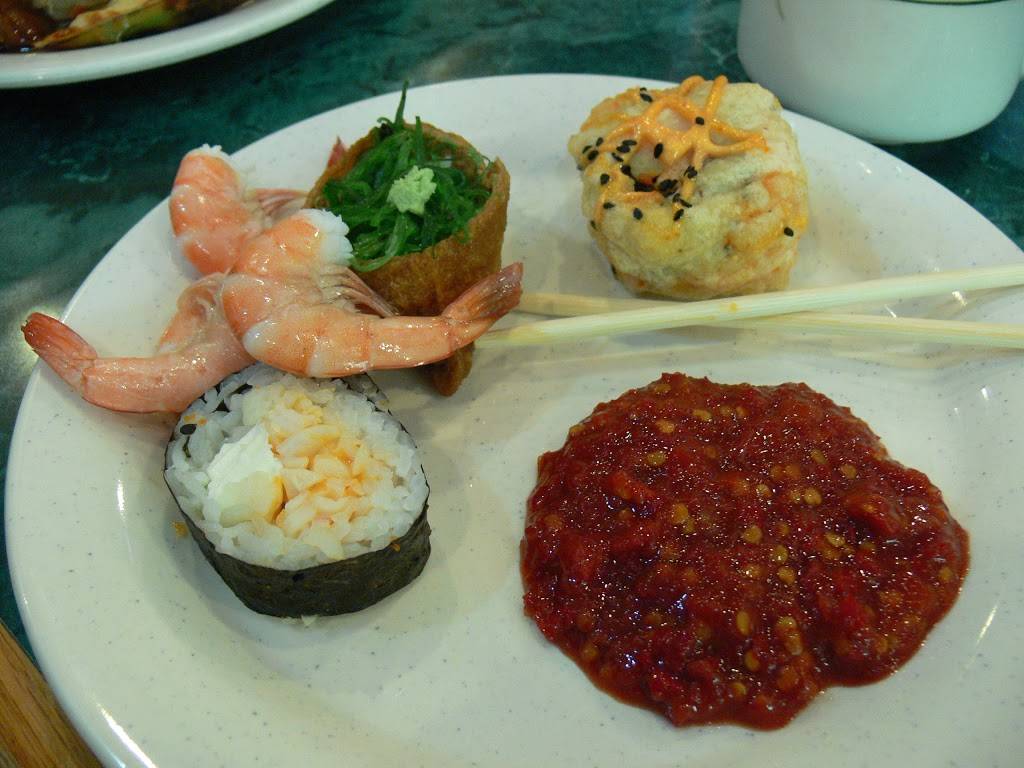 Grand Buffet | restaurant | 4400 W Elm St, McHenry, IL 60050, USA | 8153633888 OR +1 815-363-3888