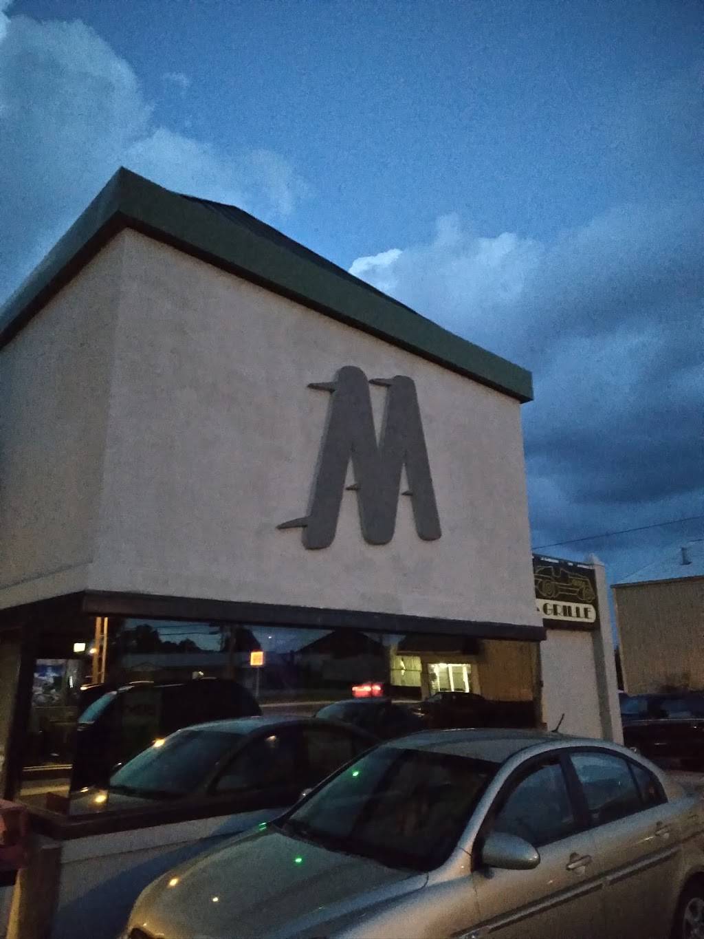 Meteor Bar & Grille | restaurant | 1714 S, Wayne St, Auburn, IN 46706, USA | 2609256226 OR +1 260-925-6226