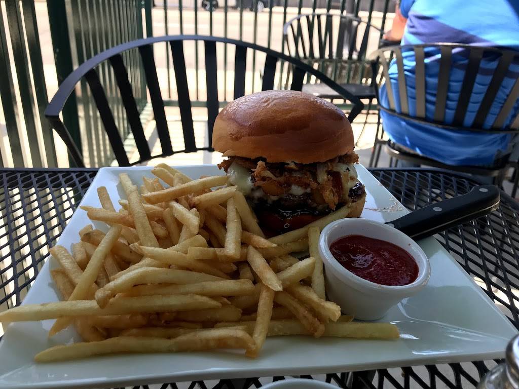 The Bottleneck Bistro | restaurant | 401 Clovis Ave #106, Clovis, CA 93612, USA | 5597654319 OR +1 559-765-4319