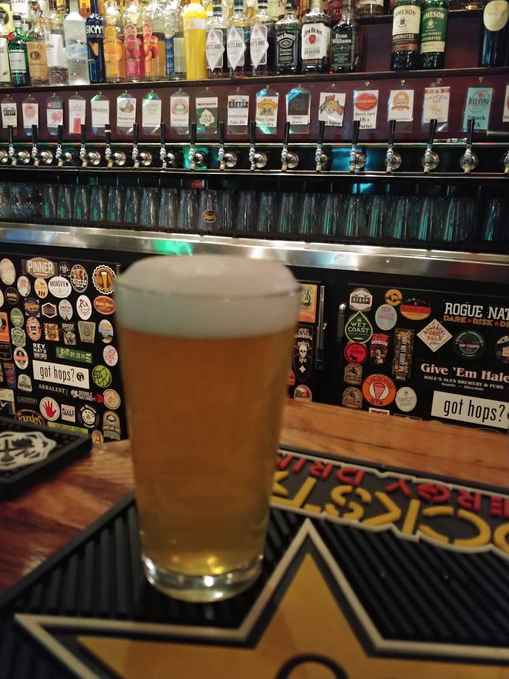 Coopers Alehouse | restaurant | 8065 Lake City Way NE, Seattle, WA 98115, USA | 2065222923 OR +1 206-522-2923