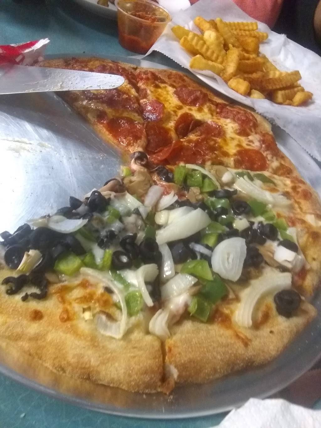 Romana’s Pizzeria | restaurant | 2 A W Frederick St, Walkersville, MD 21793, USA | 3013045979 OR +1 301-304-5979