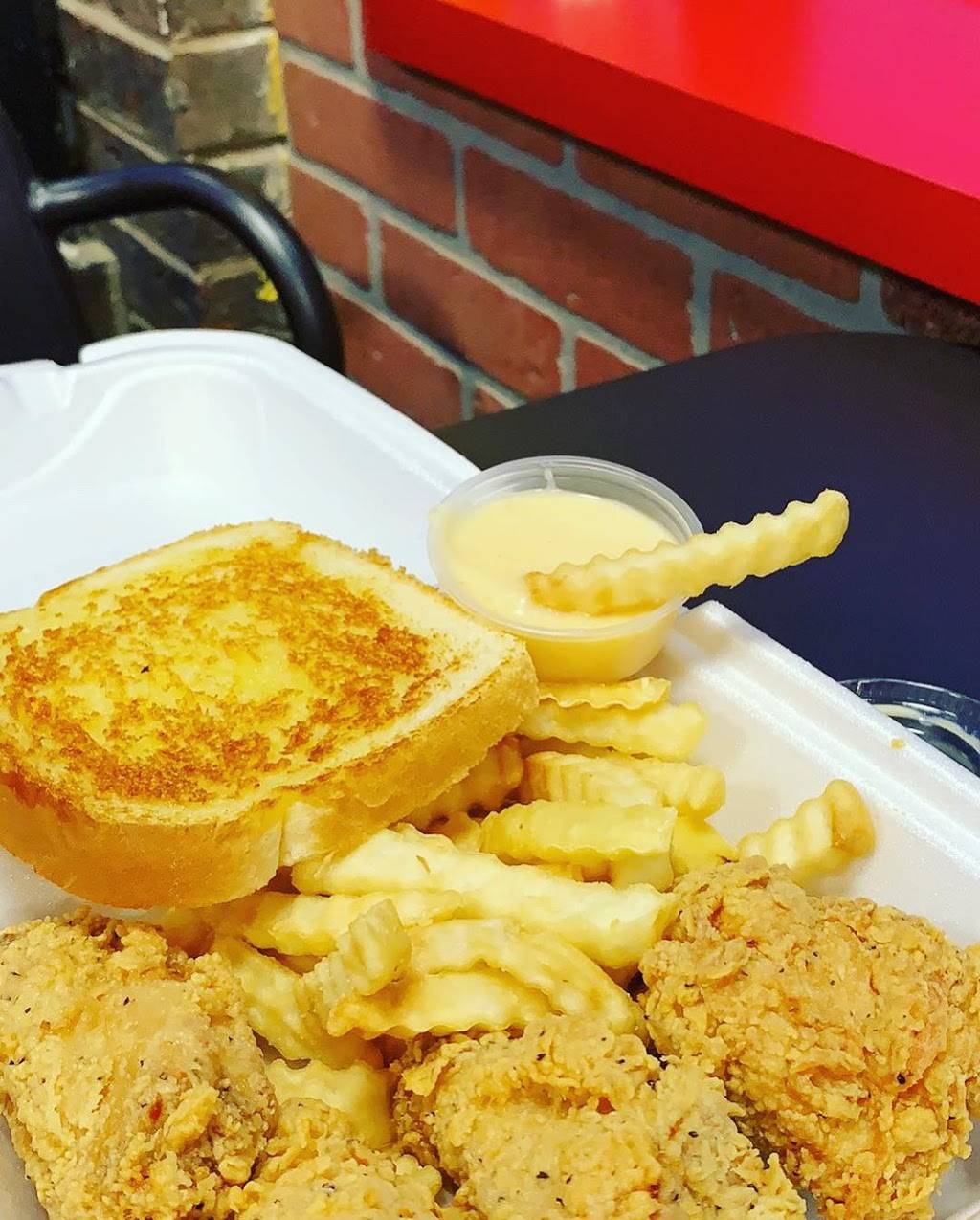 Chicken Lit | restaurant | 931 E Ogden Ave suit103, Naperville, IL 60563, USA | 6304709143 OR +1 630-470-9143