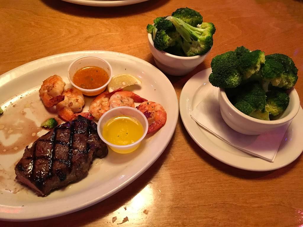 Texas Roadhouse | restaurant | 3480 Valley Plaza Pkwy, Fort Wright, KY 41017, USA | 8593441681 OR +1 859-344-1681