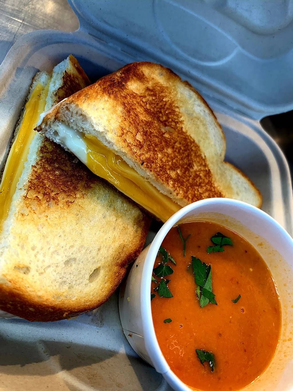 Here & there Grill | restaurant | 330-398 Dayton St, Edmonds, WA 98020, USA | 2064597414 OR +1 206-459-7414