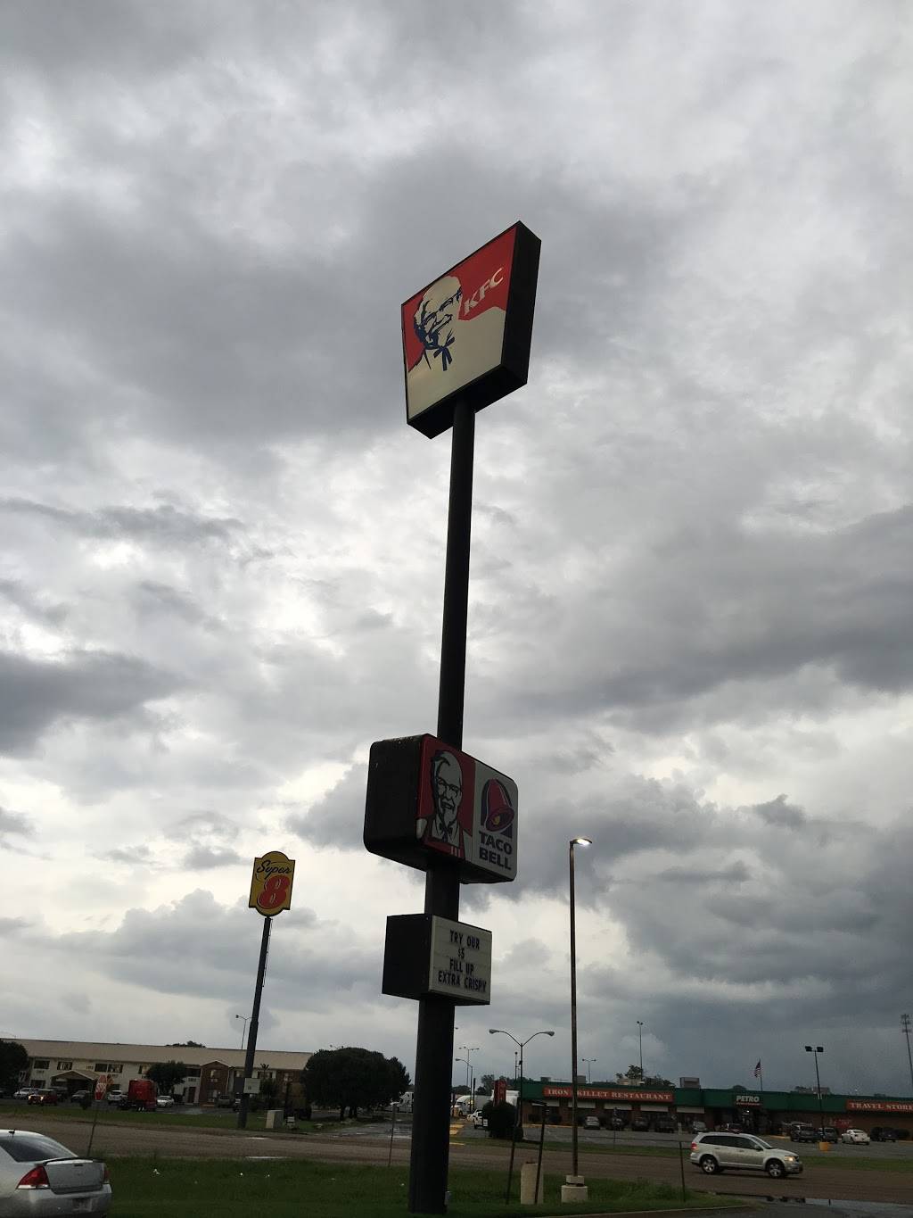 KFC | restaurant | 900 Martin Luther King Jr Dr, West Memphis, AR 72301, USA | 8707358156 OR +1 870-735-8156