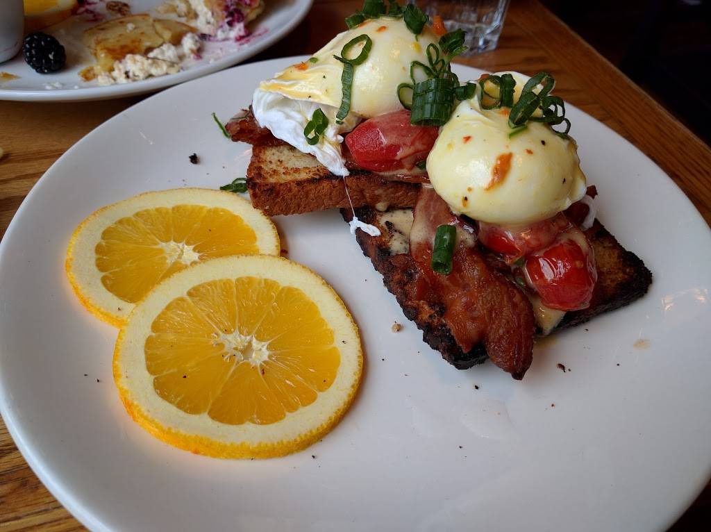 Mangia & Bevi | restaurant | 260 King St E, Toronto, ON M5A 4L5, Canada | 4166131236 OR +1 416-613-1236