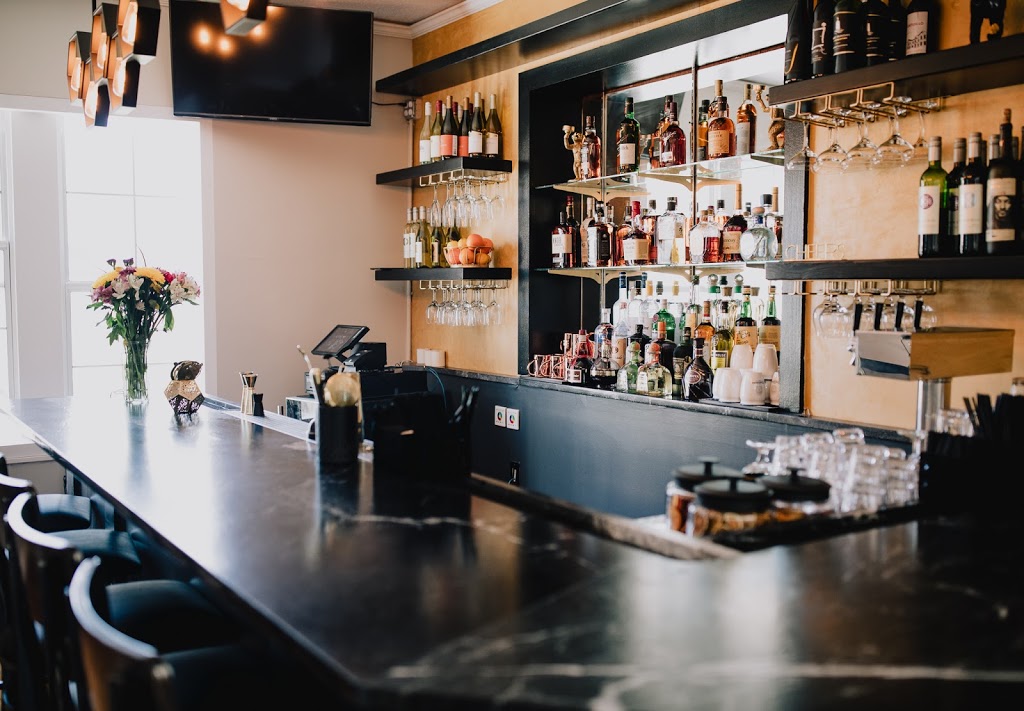 The Funky Monkey | restaurant | 411 N Donnelly St suite 212, Mt Dora, FL 32757, USA | 3527203279 OR +1 352-720-3279