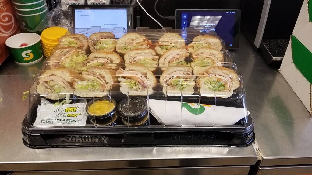 Subway | restaurant | 285 Ferry St, Newark, NJ 07105, USA | 9734669220 OR +1 973-466-9220
