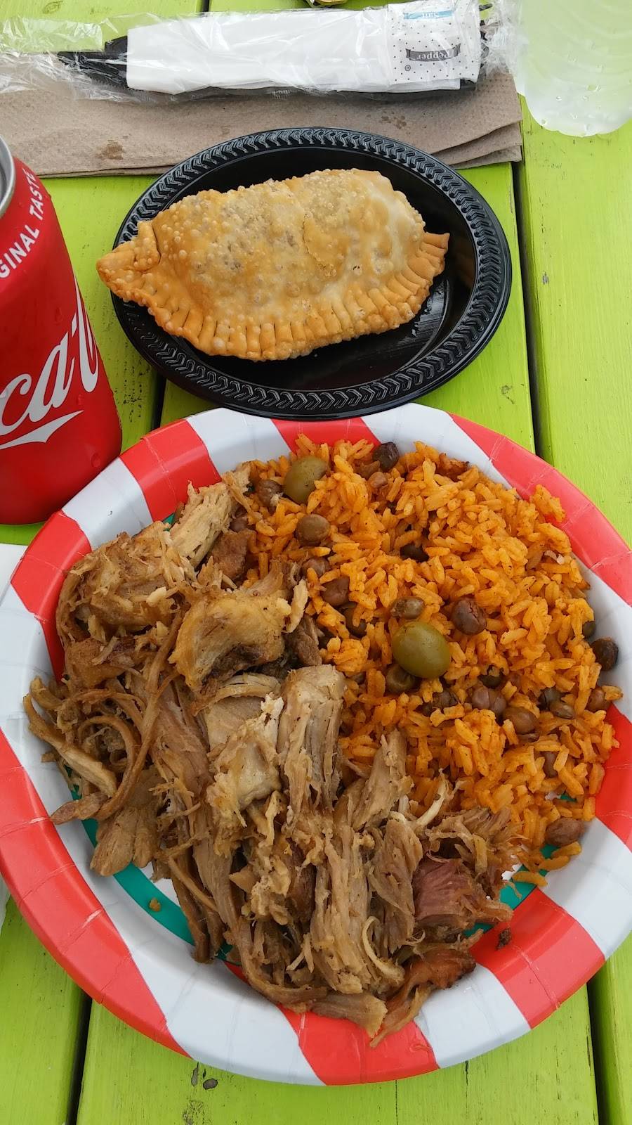 Casita Boriqua | restaurant | 2207 E Cesar Chavez St, Austin, TX 78702, USA | 5125076823 OR +1 512-507-6823