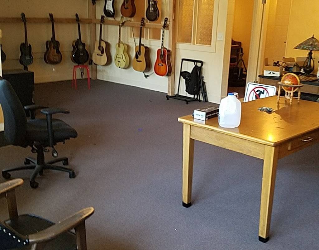 Papa Petes | restaurant | 502 S Burdick St, Kalamazoo, MI 49007, USA | 2693882196 OR +1 269-388-2196