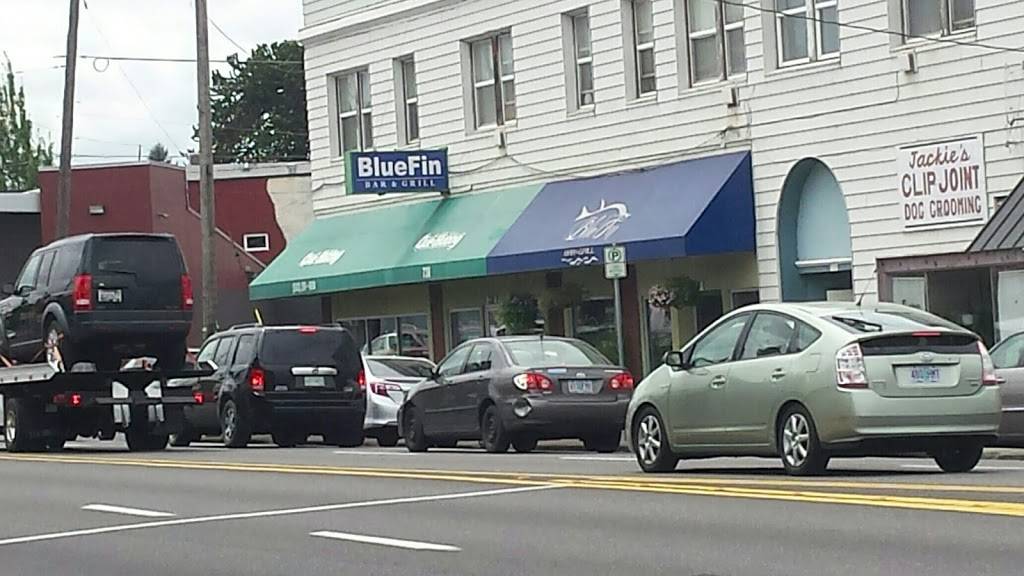 Blue Fin Bar & Grill | restaurant | 7317 NE Sandy Blvd, Portland, OR 97213, USA | 5032064245 OR +1 503-206-4245