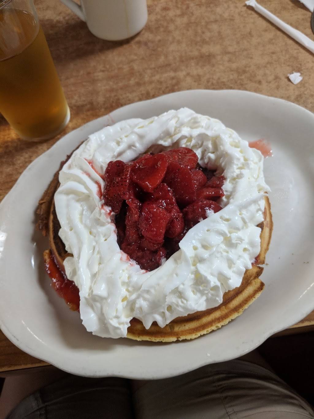 Stanneys Ice Cream & Sandwich | restaurant | 300 Union St, Holbrook, MA 02343, USA | 7817671210 OR +1 781-767-1210