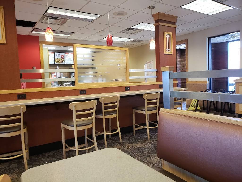 Wendys | restaurant | 3140 S Rochester Rd, Rochester Hills, MI 48307, USA | 2488537560 OR +1 248-853-7560