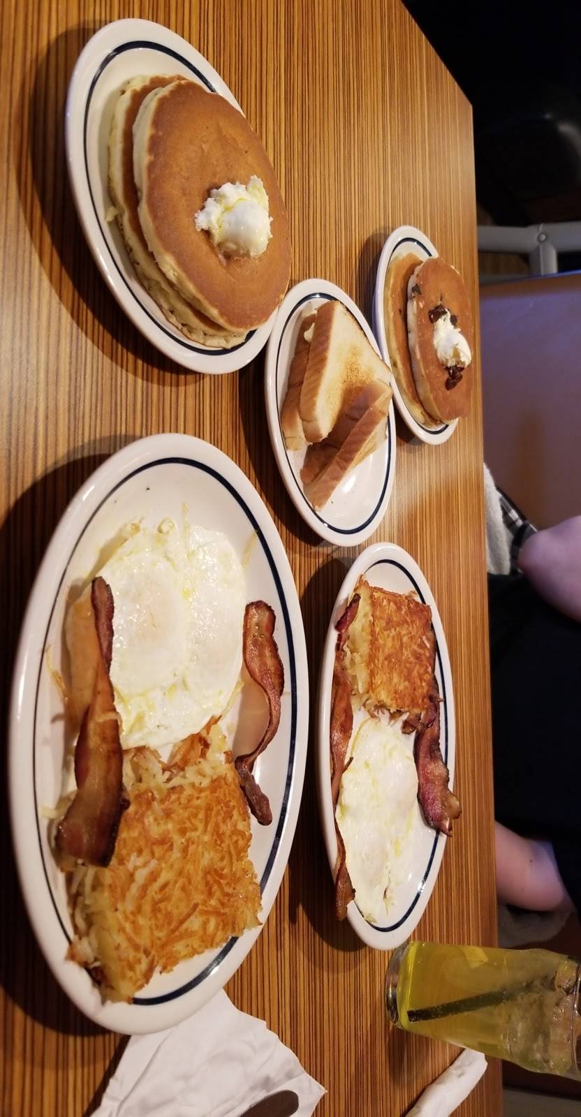 IHOP | restaurant | 17 Medway Rd, Milford, MA 01757, USA | 5082444904 OR +1 508-244-4904