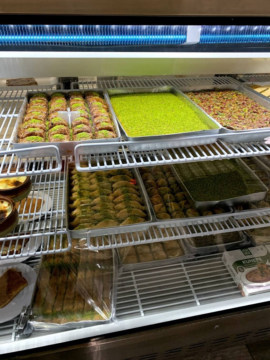 Istanbul Mediterranean Grill & Market | restaurant | 8896 N Florida Ave, Tampa, FL 33604, USA | 8133746994 OR +1 813-374-6994