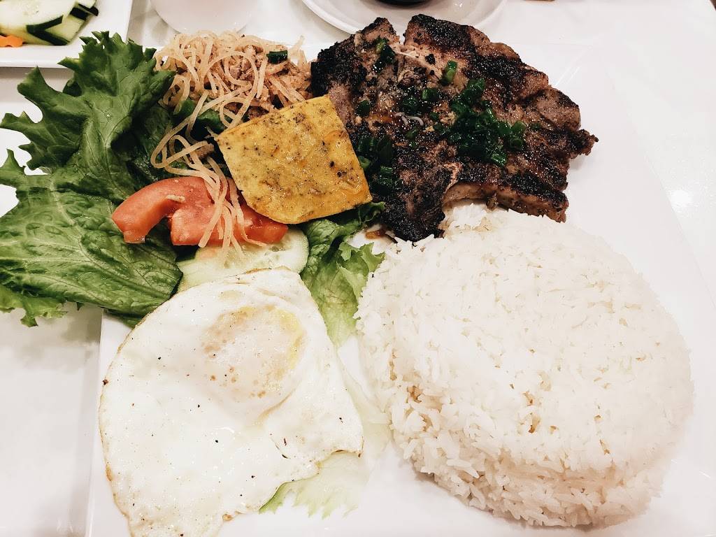 Les Pho | restaurant | 4925 N Broadway, Chicago, IL 60640, USA | 7737848723 OR +1 773-784-8723