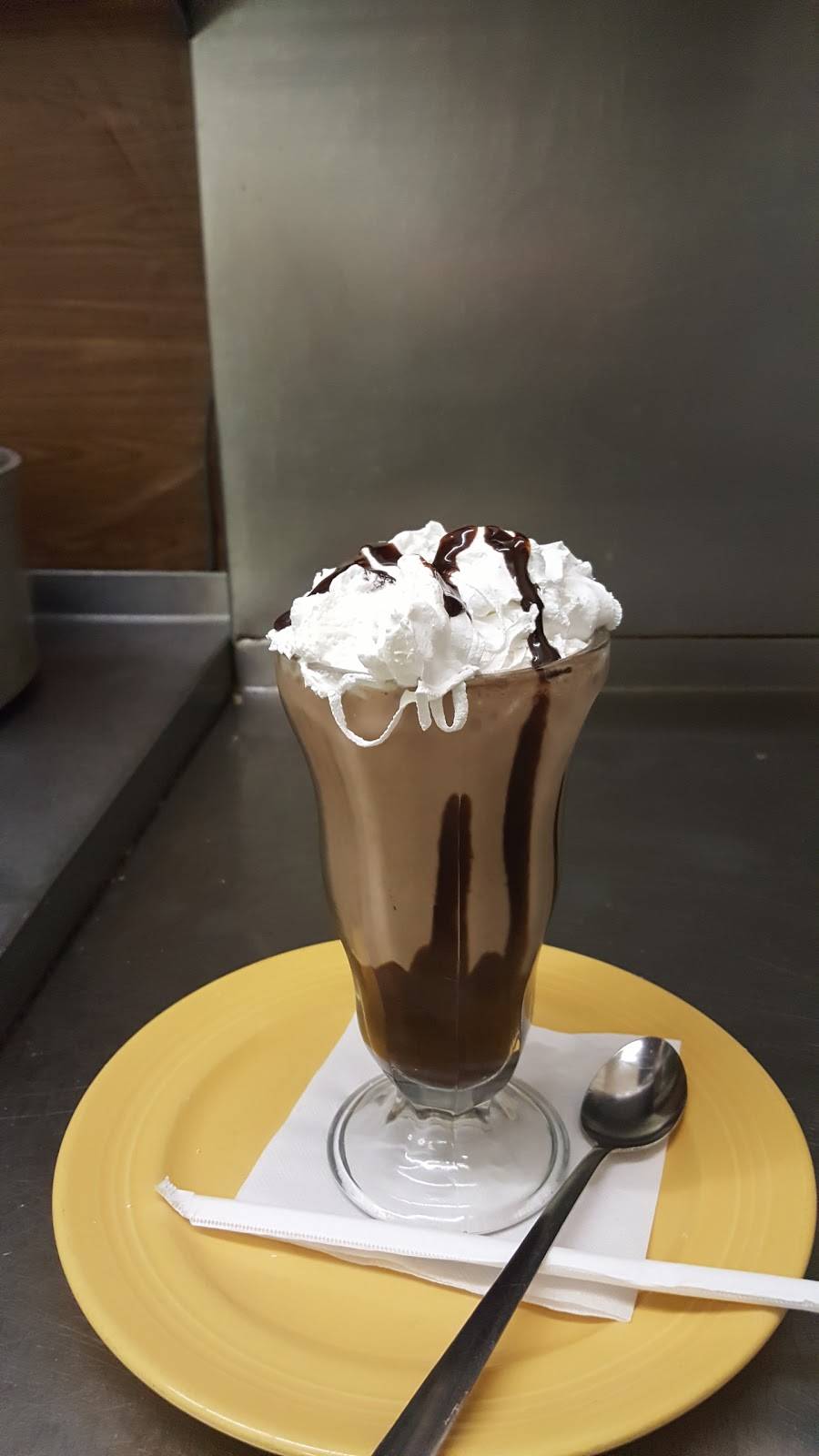 Mels Diner - Golden Gate | restaurant | 12035 Collier Blvd, Naples, FL 34116, USA | 2394554242 OR +1 239-455-4242