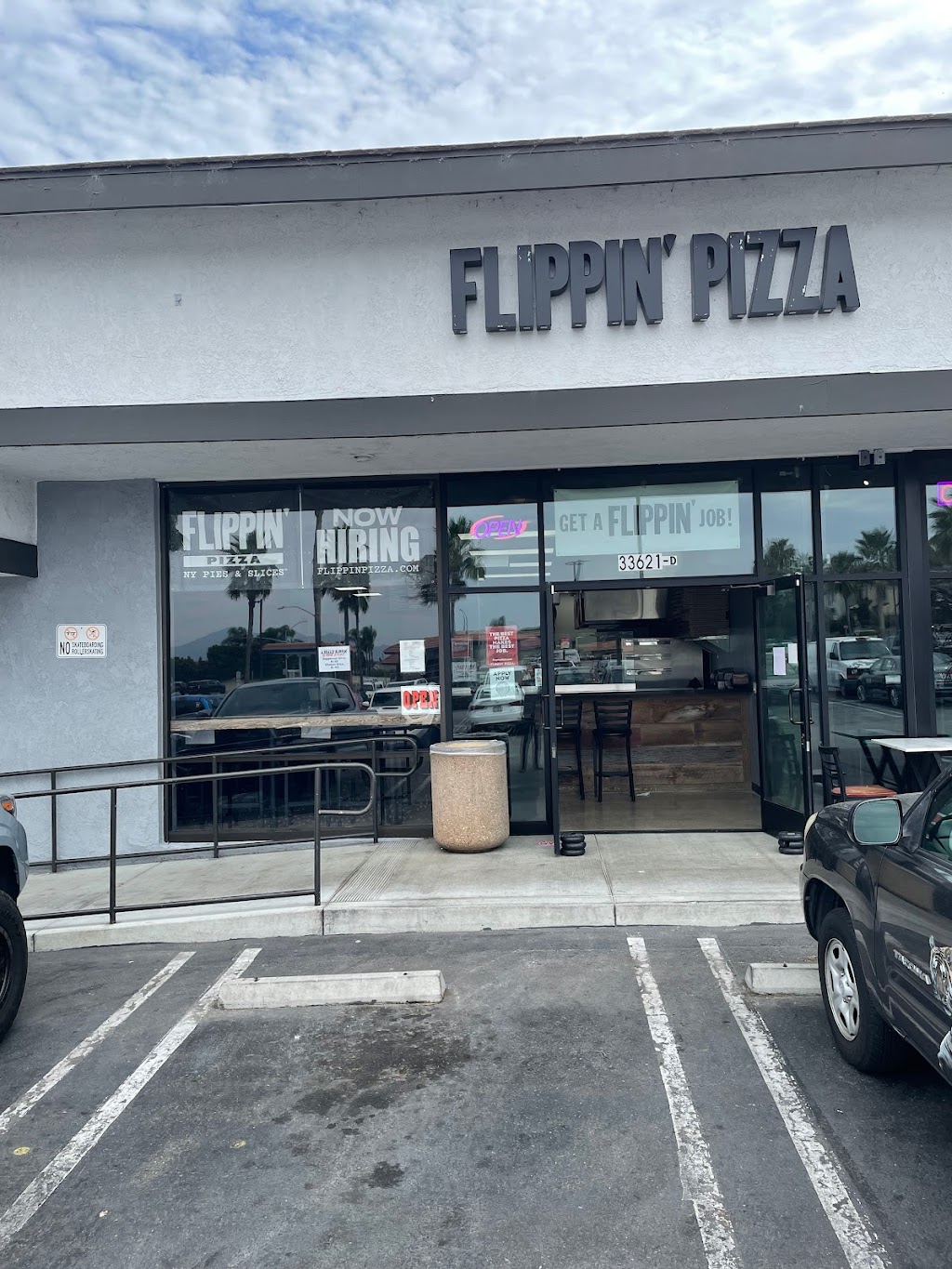 Flippin Pizza | restaurant | 33621 Del Obispo St Suite D, Dana Point, CA 92629, USA | 9492764336 OR +1 949-276-4336
