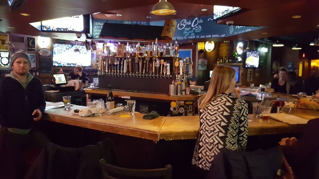 Stubbys Gastrogrub & Beer Bar | restaurant | 2060 N Humboldt Blvd Suite 200, Milwaukee, WI 53212, USA | 4147636324 OR +1 414-763-6324