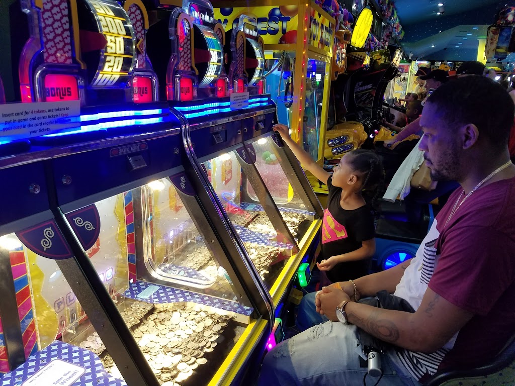 Fat Daddys Arcade | restaurant | 20009 Emerald Coast Pkwy, Destin, FL 32541, USA | 8504246021 OR +1 850-424-6021