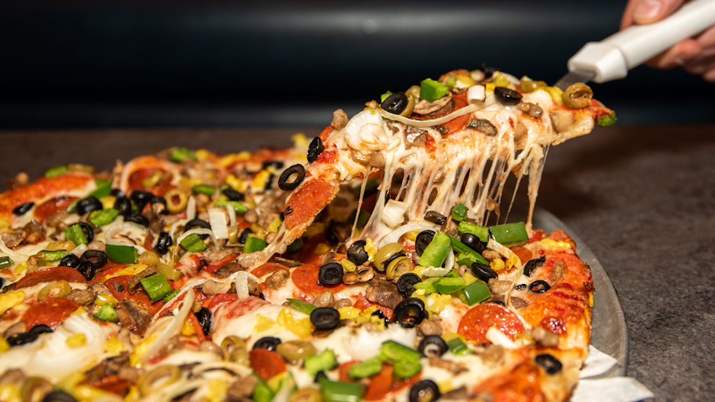 Say Cheese Pizza Company & The Comic Book Café | restaurant | 1771 Love Rd #2, Grand Island, NY 14072, USA | 7167750333 OR +1 716-775-0333