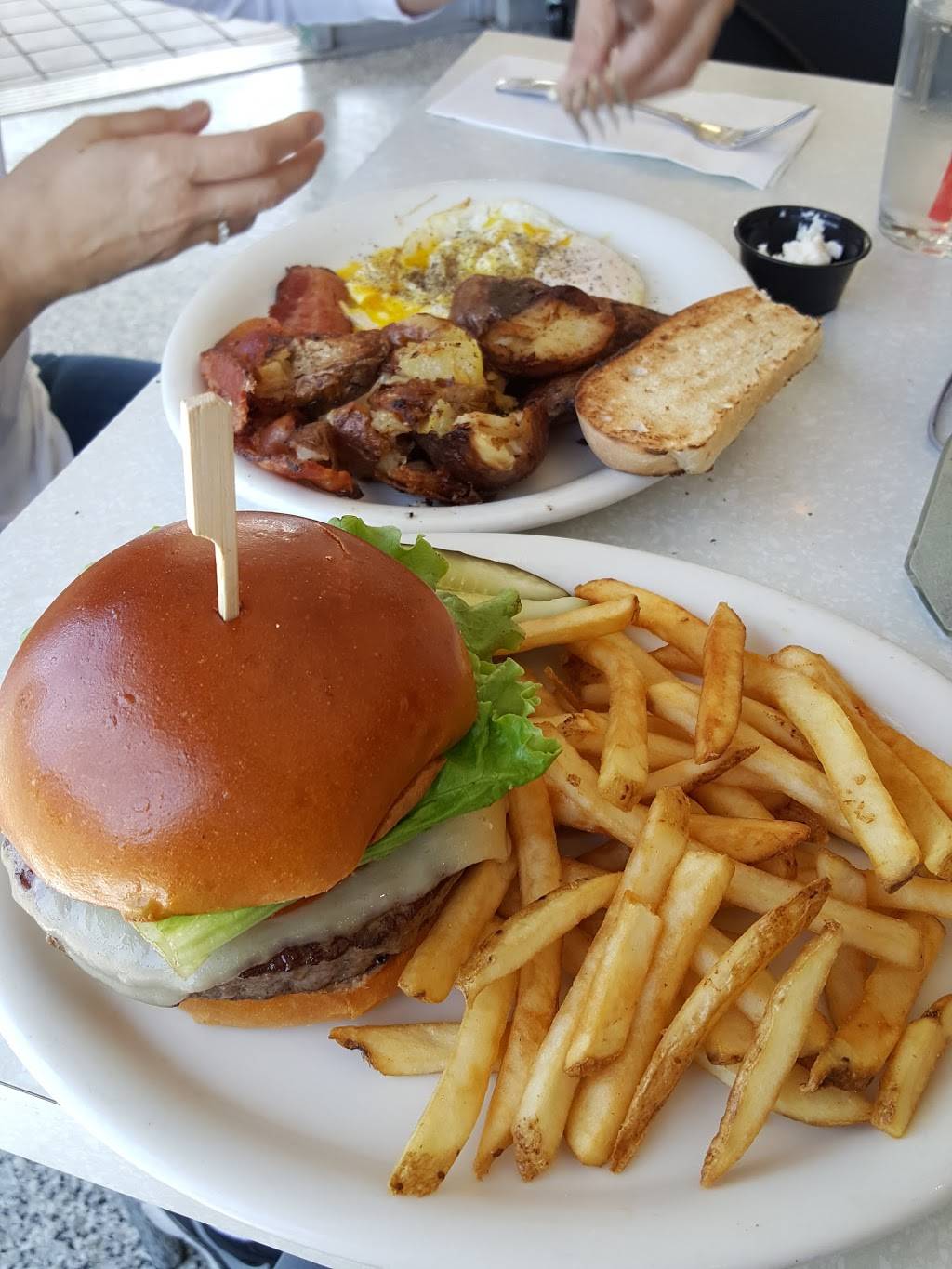 Farmer Boy | restaurant | 3427 State St, Santa Barbara, CA 93105, USA | 8058456749 OR +1 805-845-6749