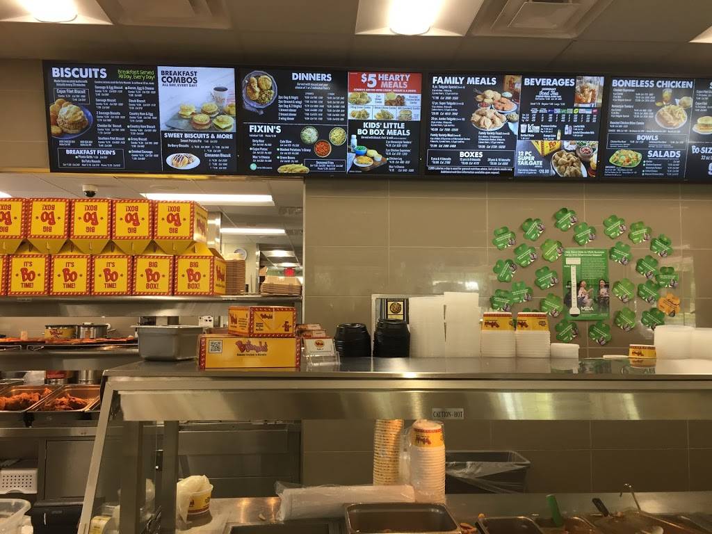 Bojangles Famous Chicken n Biscuits | restaurant | 3120 SW Archer Rd, Gainesville, FL 32608, USA | 3527457221 OR +1 352-745-7221