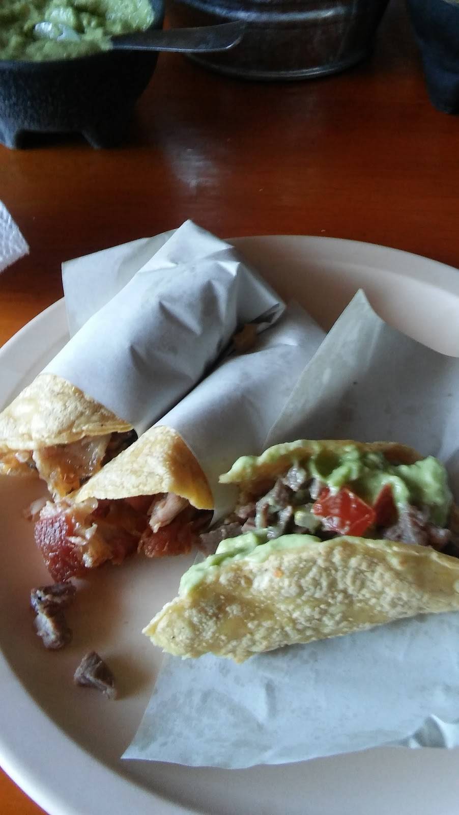 Carnitas Michoacan | restaurant | Blvd. Benito Juárez 291, Predios Urbanos, 22710 Rosarito, B.C., Mexico | 016616121062 OR +52 661 612 1062