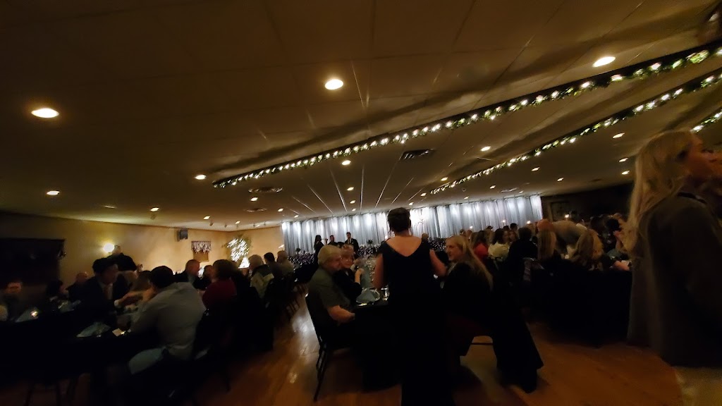 Romys Nitingale | restaurant | W5670 County Rd A, Black Creek, WI 54106, USA | 9209843631 OR +1 920-984-3631