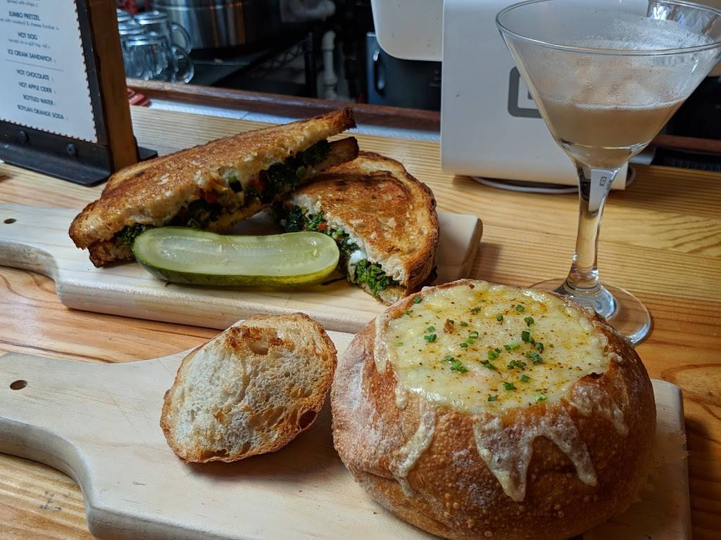 Frying Pan Brooklyn | restaurant | 51 35th St, Brooklyn, NY 11232, USA | 6467081814 OR +1 646-708-1814