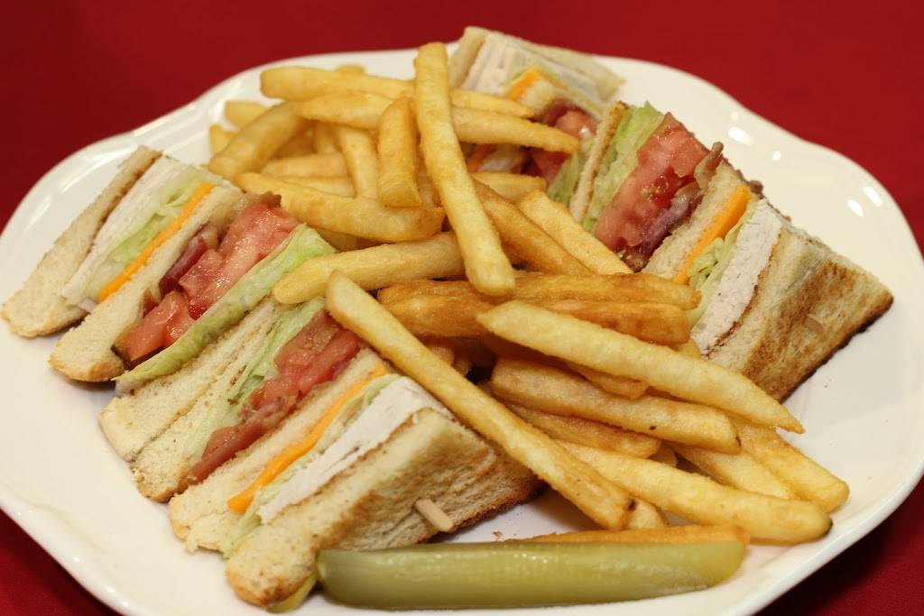 Oscars Restaurant & Pizzeria | restaurant | 835 Victoria St N, Kitchener, ON N2B 3C3, Canada | 5195764312 OR +1 519-576-4312