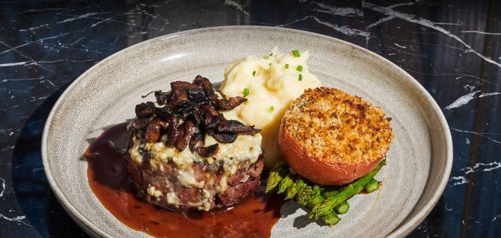 The Hadley | restaurant | Park Towne Place - East Tower, 2200 Benjamin Franklin Pkwy, Philadelphia, PA 19130, USA | 2159822654 OR +1 215-982-2654