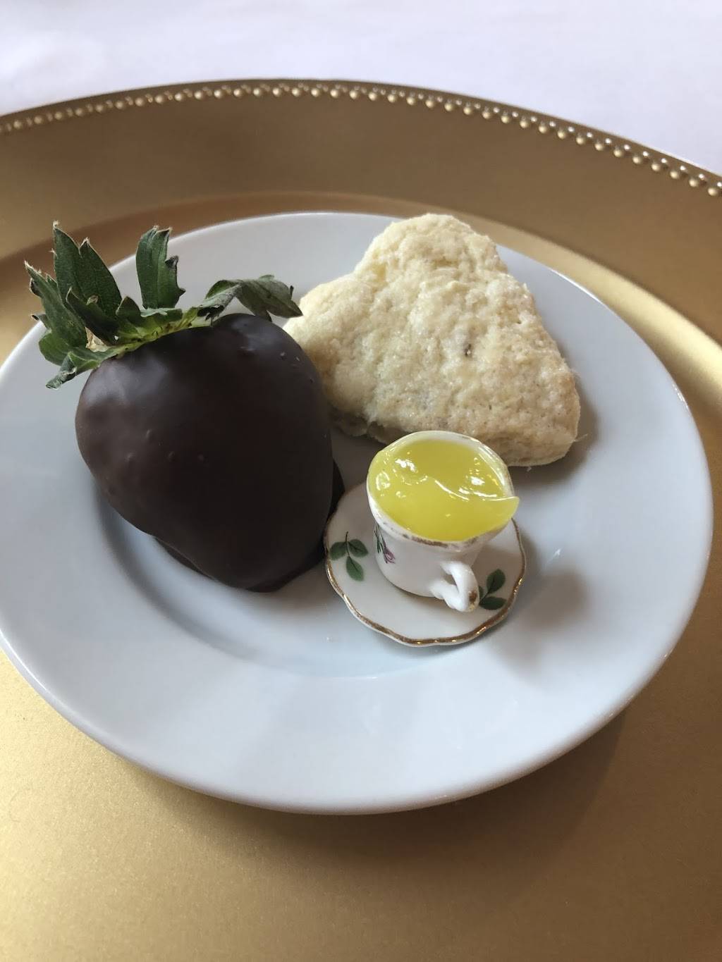 Red Raspberry Tea Room | restaurant | 11525 NE 23rd St, Nicoma Park, OK 73066, USA | 4057691673 OR +1 405-769-1673