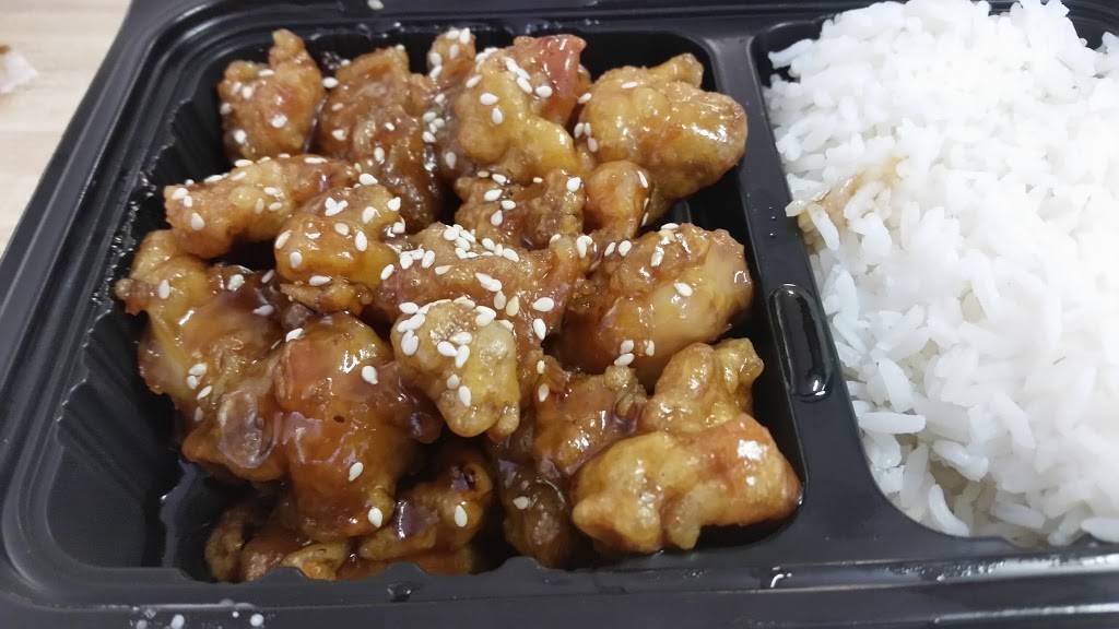 Big L Chop Suey | restaurant | 8949 Natural Bridge Rd #3916, St. Louis, MO 63121, USA | 3144286266 OR +1 314-428-6266