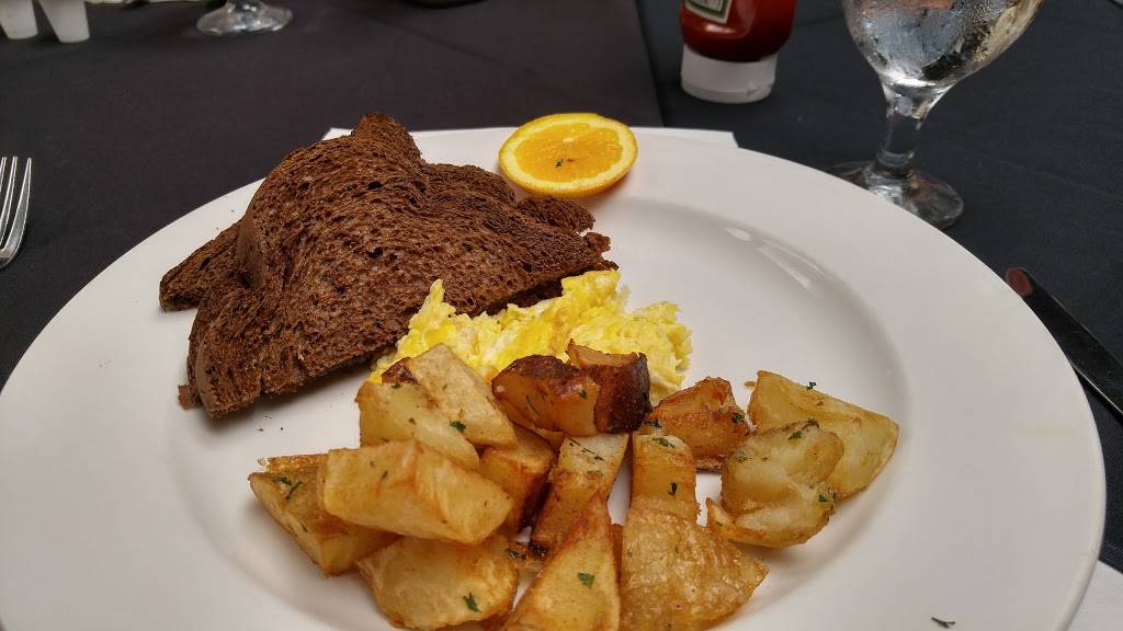 Ramekins | restaurant | 1540 Bath Rd, Kingston, ON K7M 4X6, Canada | 6133840793 OR +1 613-384-0793