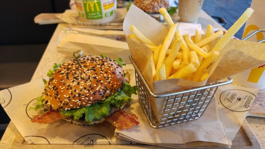 McDonalds | cafe | 243 Boul des Grives, Gatineau, QC J9A 0A7, Canada | 8195950000 OR +1 819-595-0000