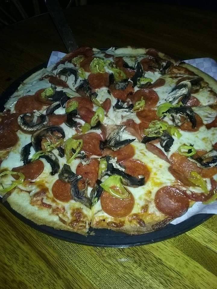 Eagles Nest | night club | 208 Morgantown St, Uniontown, PA 15401, USA | 7244382188 OR +1 724-438-2188